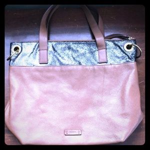 Fossil leather tote with zipper top/sparkly gold